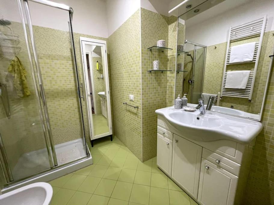 Via Milano Apartment Trieste Bagian luar foto